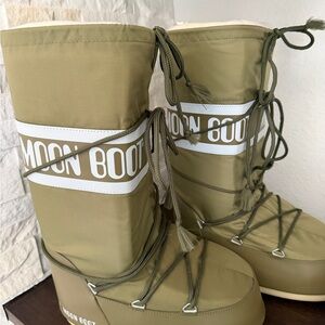 Moon Boot Icon Boot-Khaki Green size 9/10.5 NWT